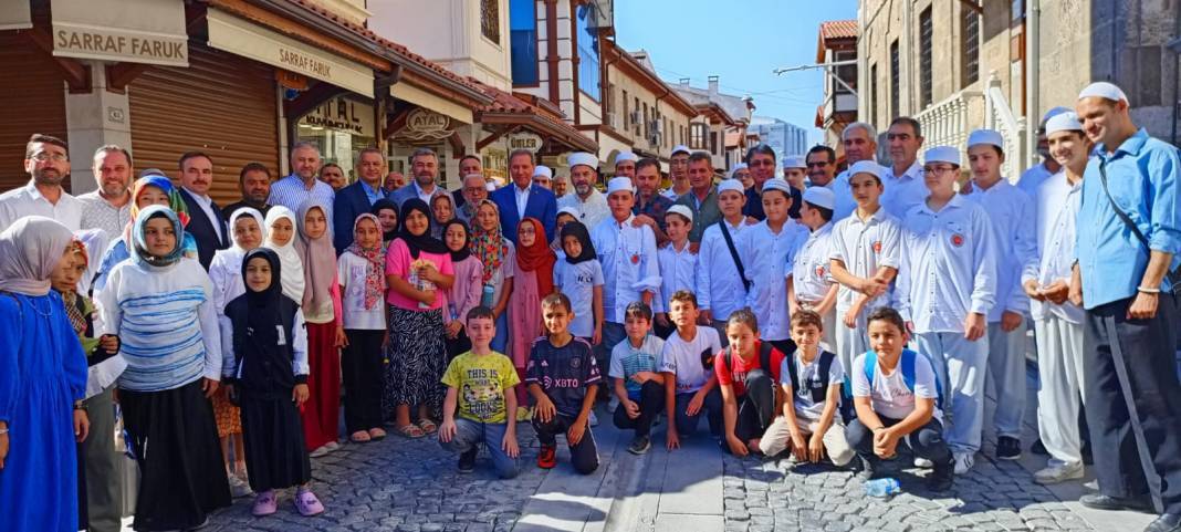 Konya'da eller duaya açıldı 5